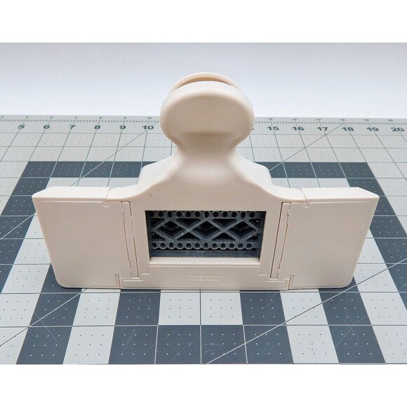 Martha Stewart Diamond Fence Trim Double Edge Punch Scrapbook Strips Ribbon - Picture 3 of 5